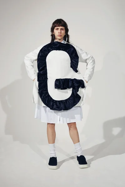 Look 28